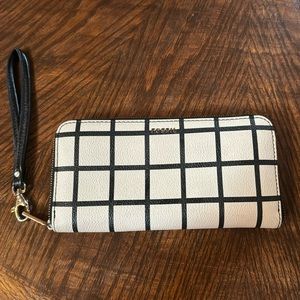 Fossil wallet used